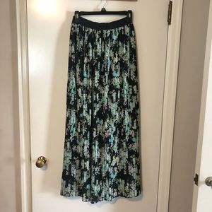 Brand New LC pleated maxi skirt